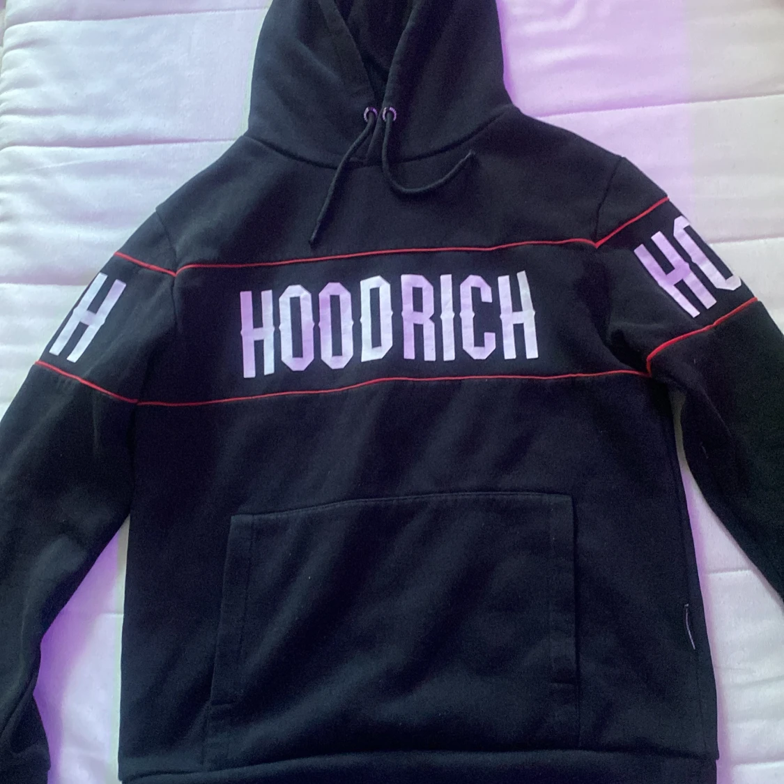 Svart HOODRICH hoodie tracksuit  med röd detalj