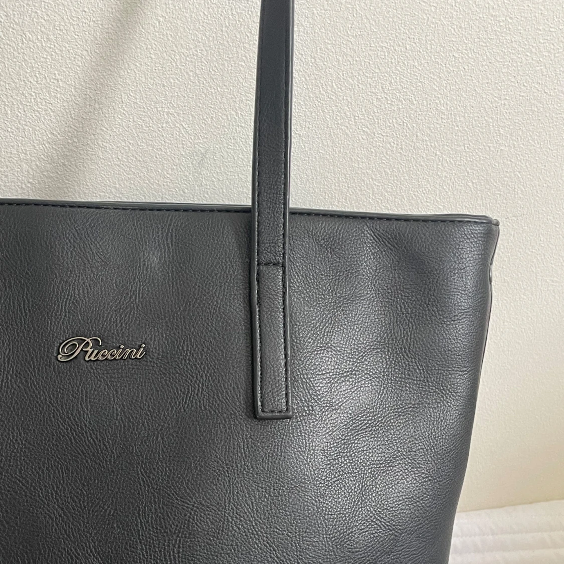 Svart väska, Puccini  - 2