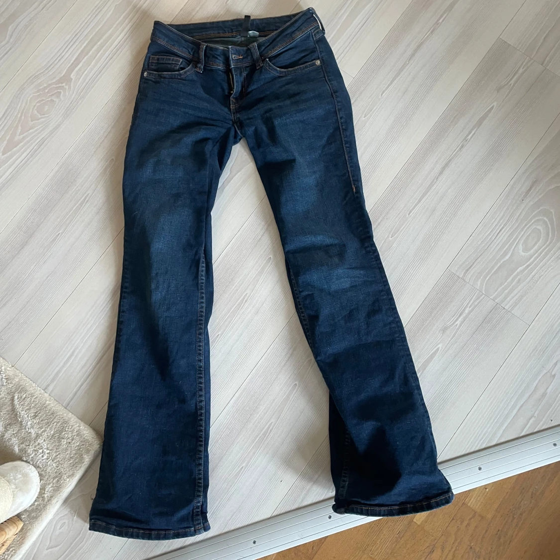 Mörkblå bootcut jeans - 3