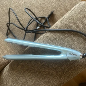 Babyliss plattång  - Använd 3 ggr, ger håret väldigt bra glans