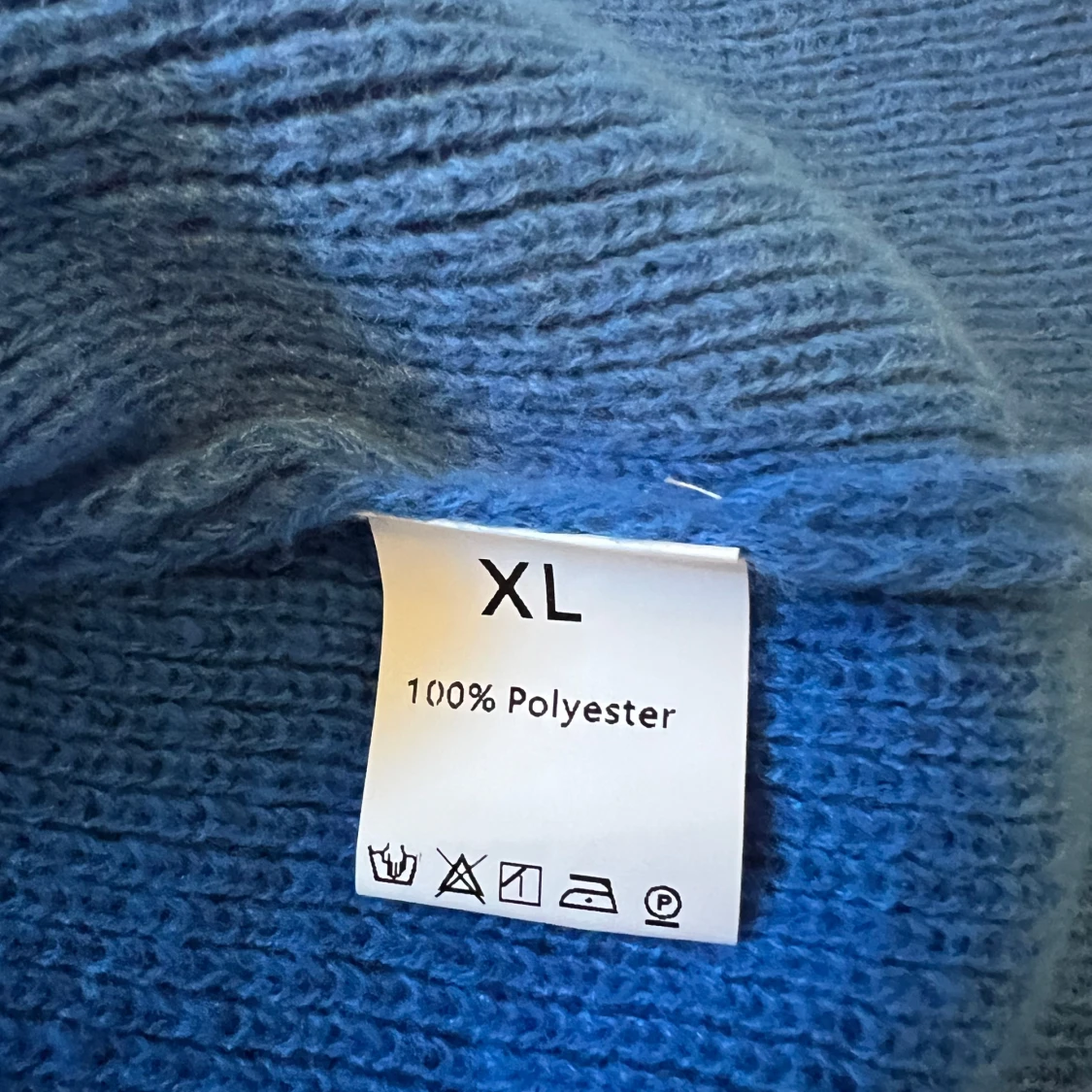 Blå  tröja utan ärmar i polyester - 1