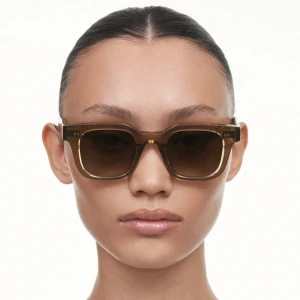 Chimi 04 - Solglasögon från Chimi i modellen 04, färgen green, fint skick. Nypris: 1400:- kartong, påse, puts servett och fodral följer med