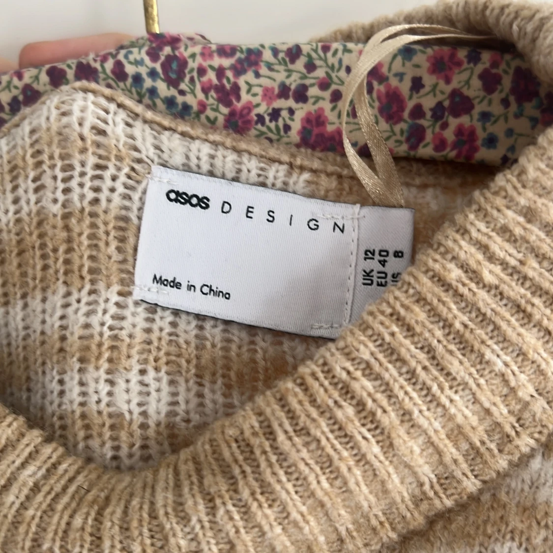 Beige och vit tröja från ASOS DESIGN - 2