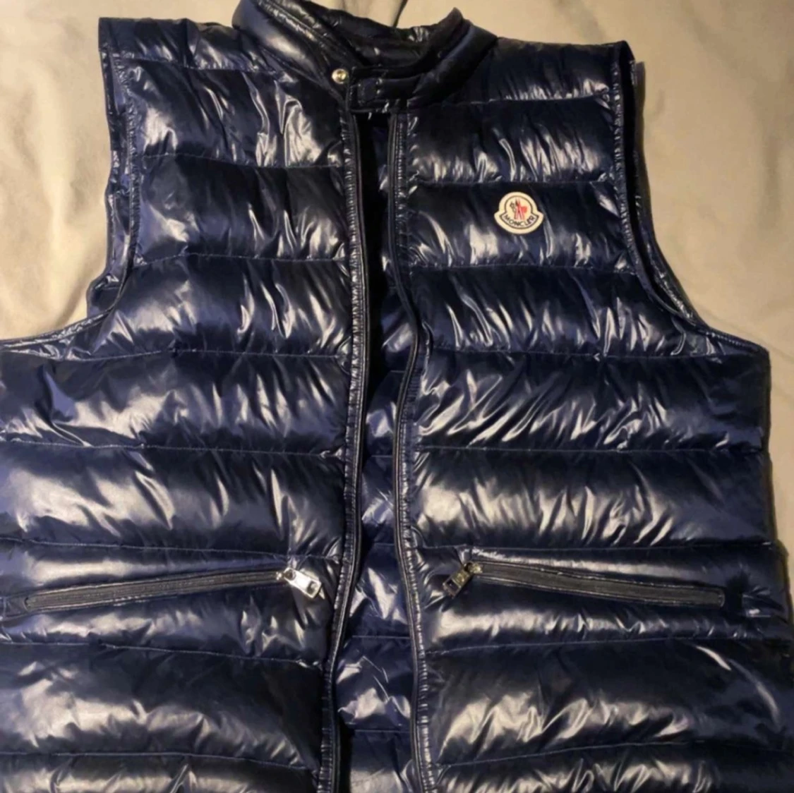 Blå dunväst från Moncler