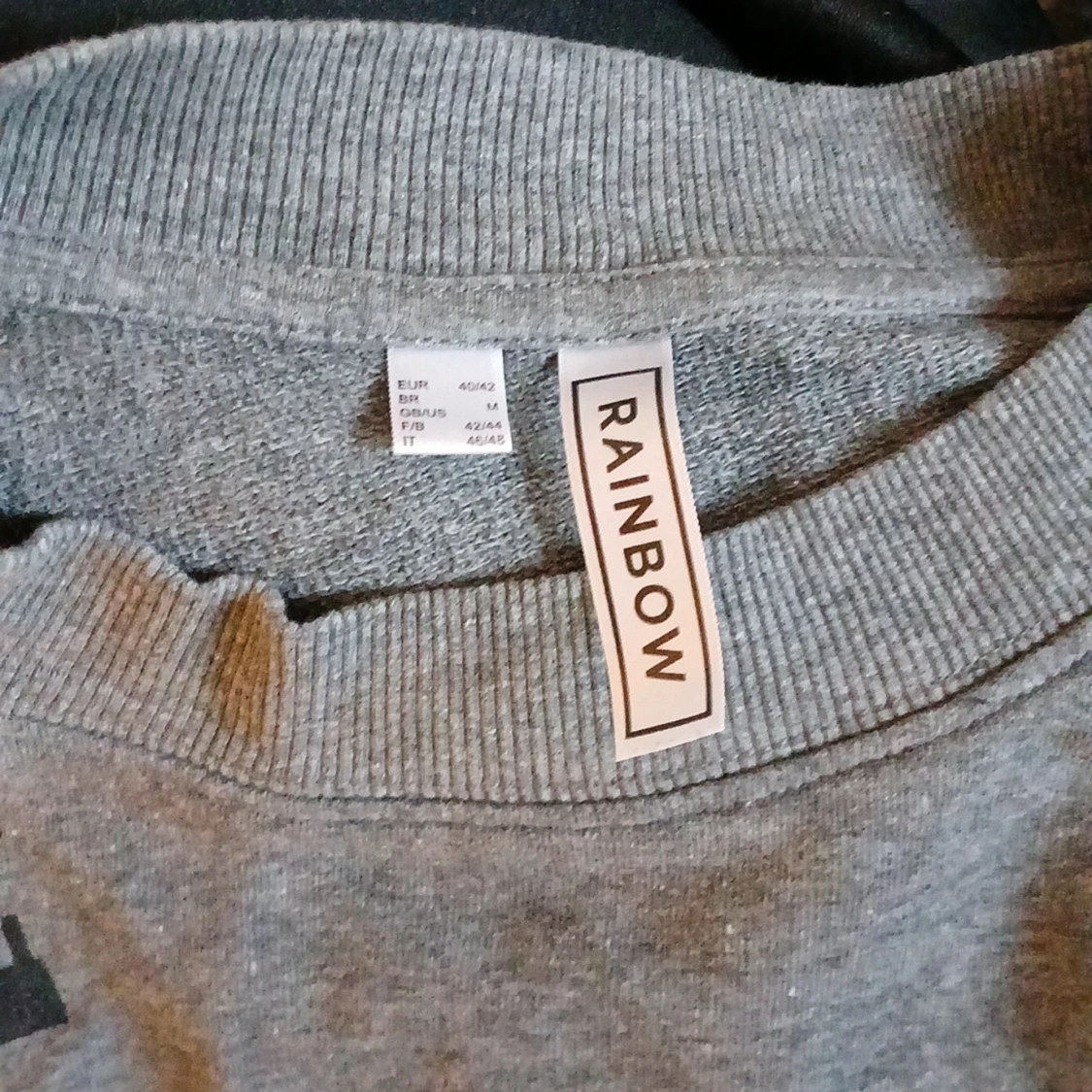 Grå tröja från Rainbow med text - 3