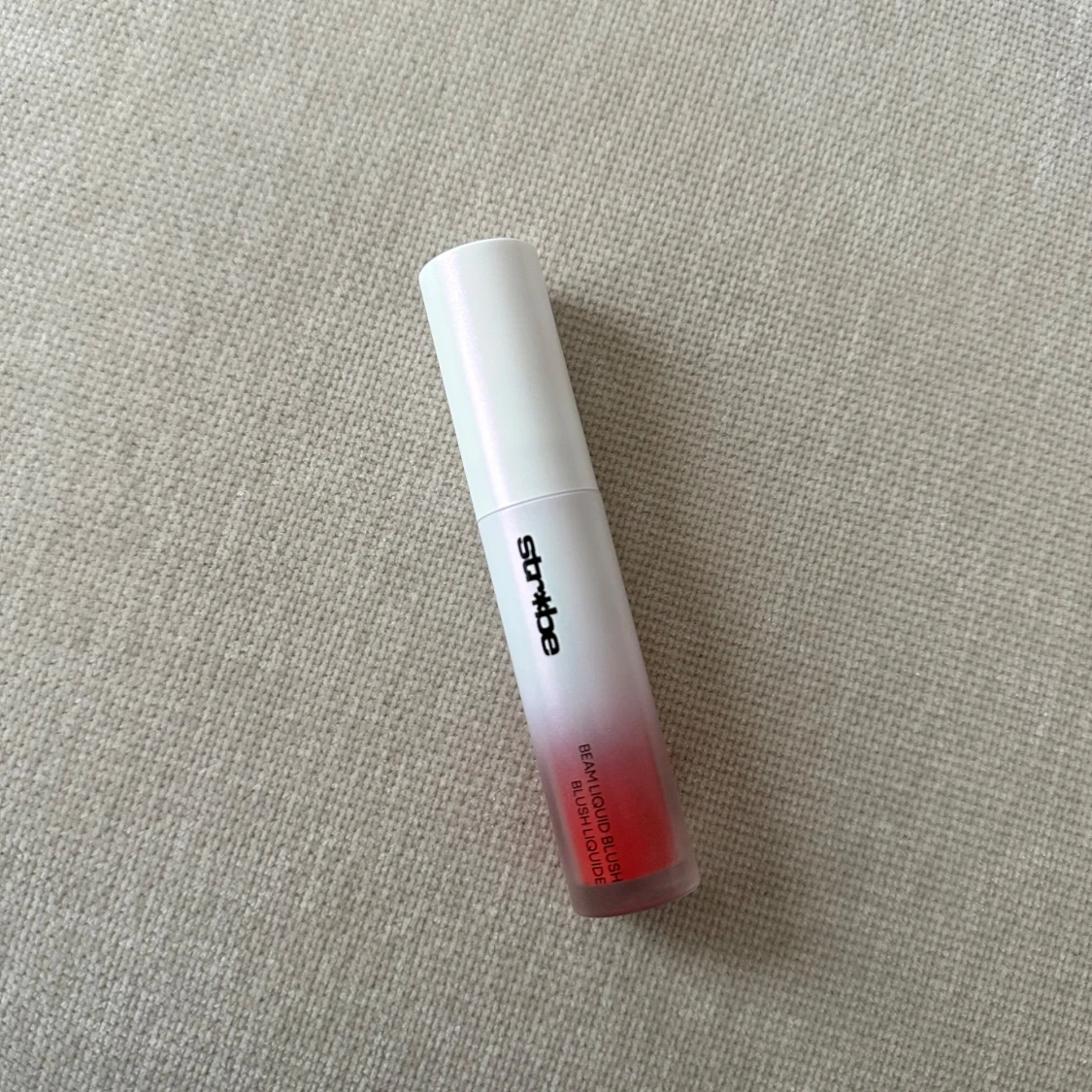 MAC Strobe Beam Liquid Blush i Apricot Jelly - 1