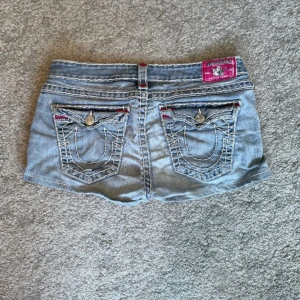 True religion shorts  - True religion jeans shorts. Storlek 31. Midjemått: ca 40 cm 