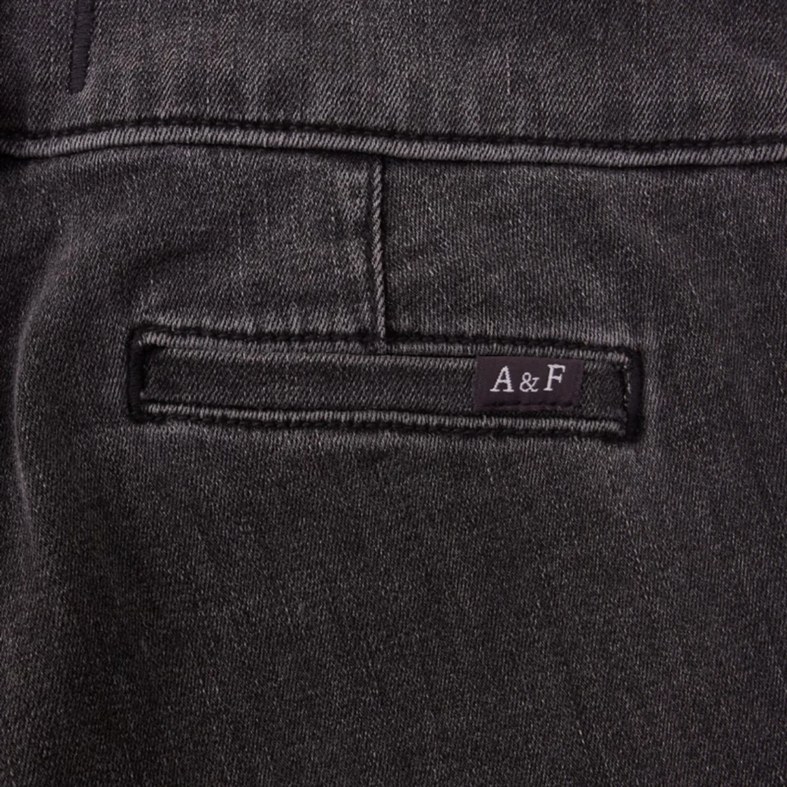 Svarta bootcut jeans från Abercrombie - 1