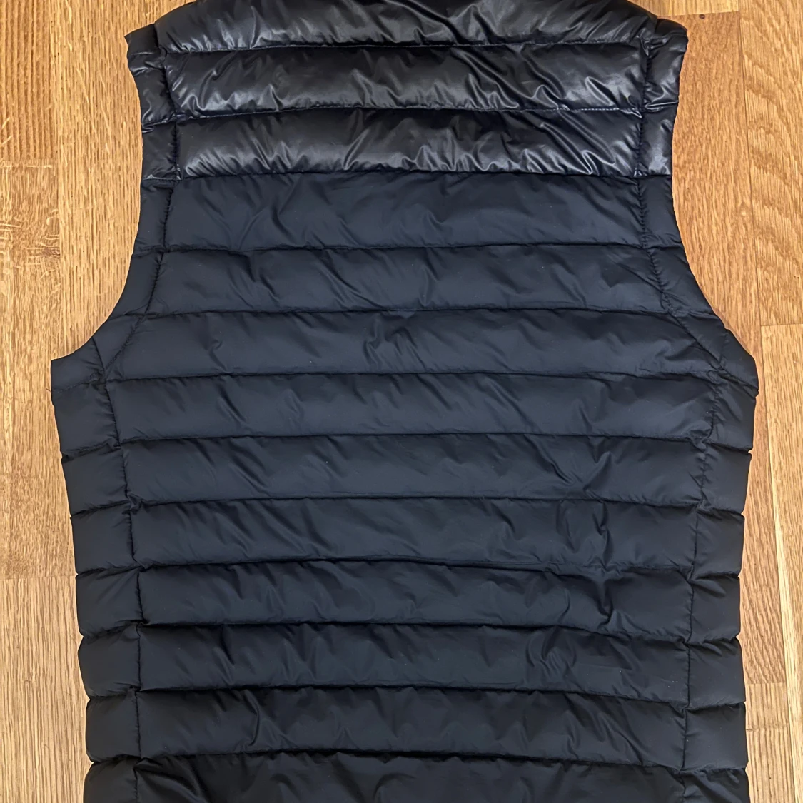 J.Lindberg Väst - 90