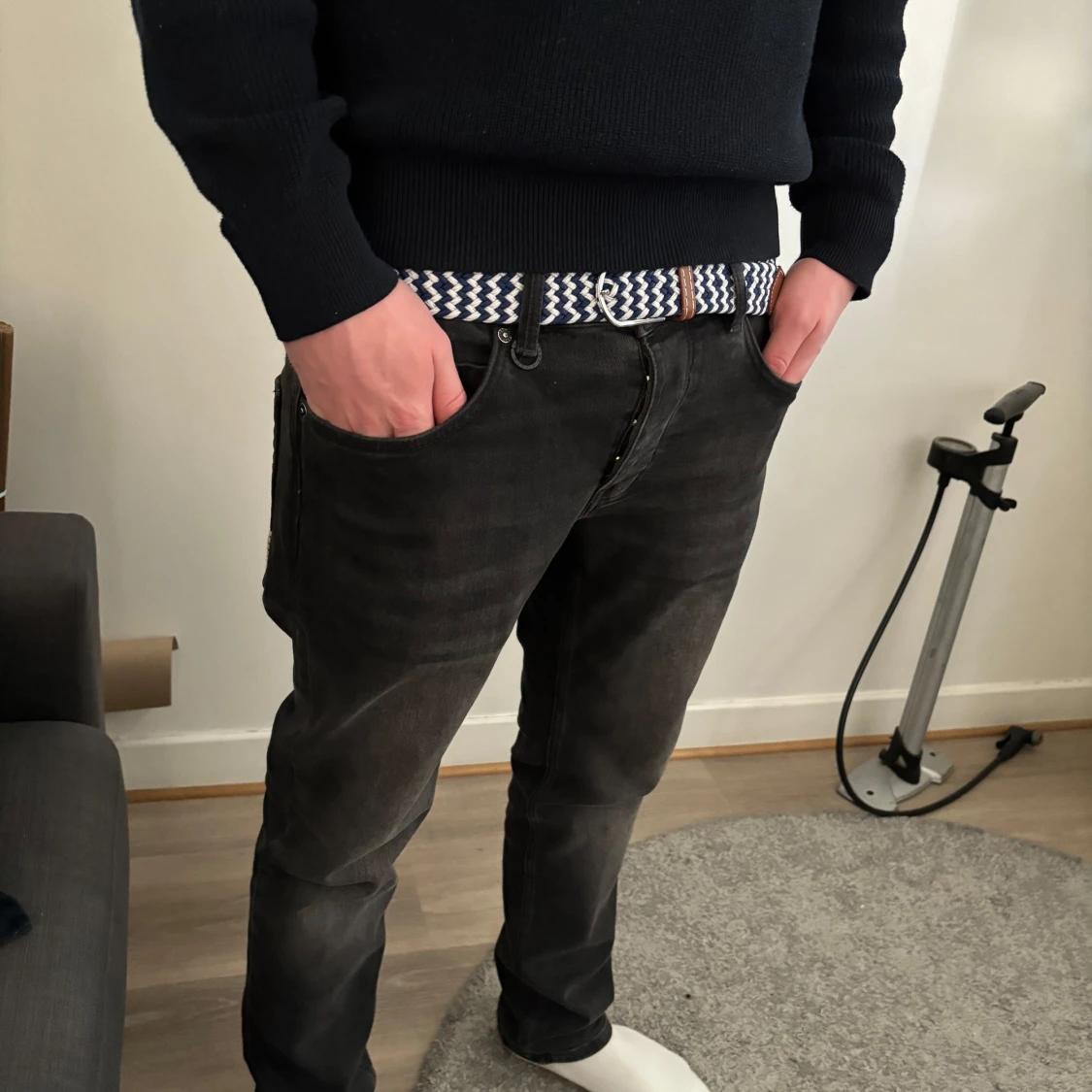 Blåvitt flätat bälte - 1