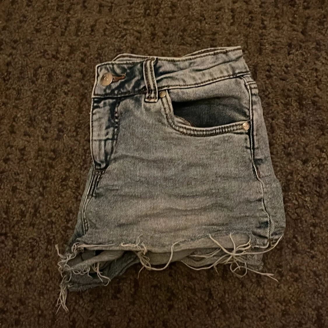 Blå jeansshorts med fransar från Kappahl  - 1