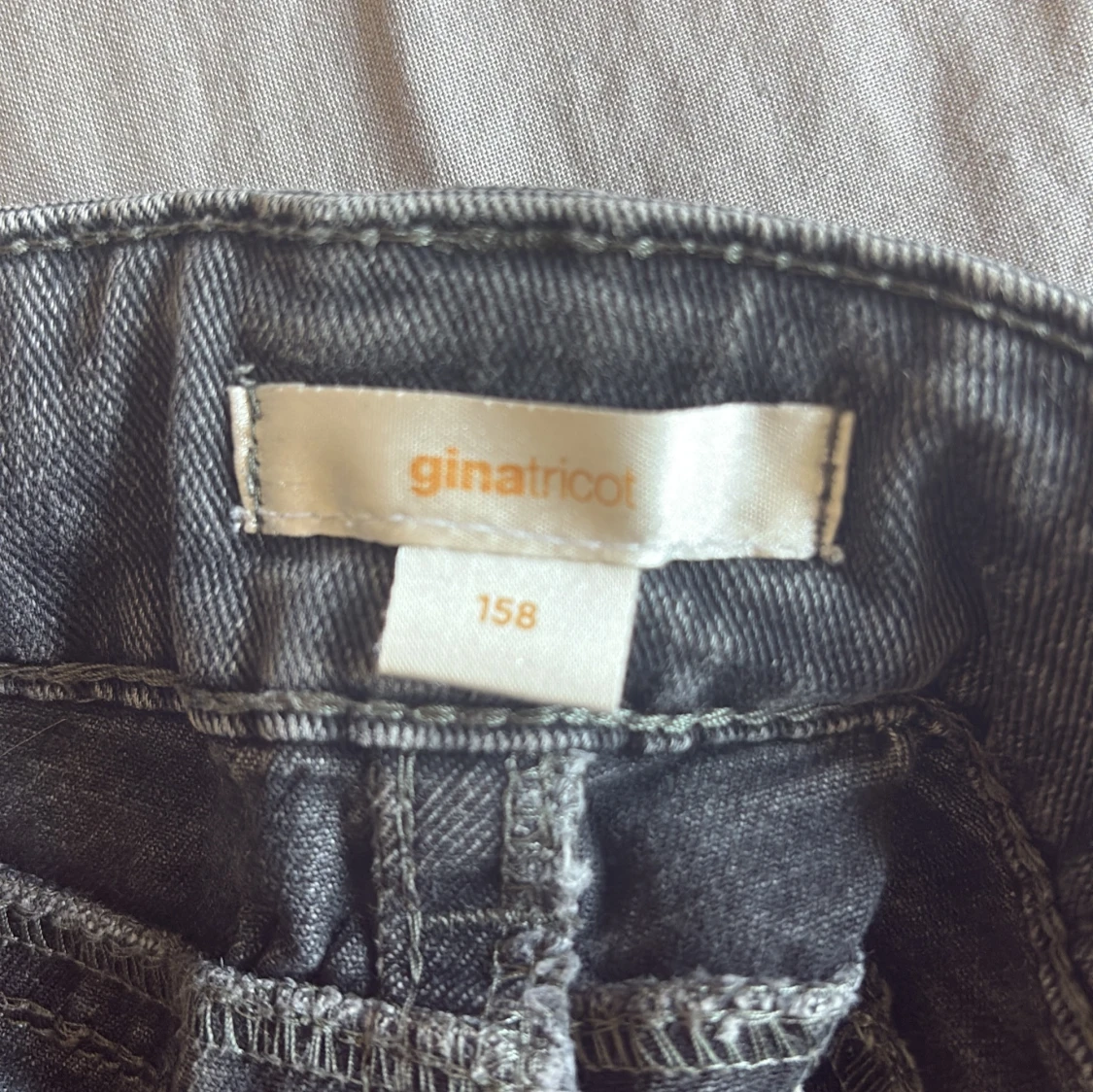 Grå jeans från Gina Tricot, stl 158 - 2
