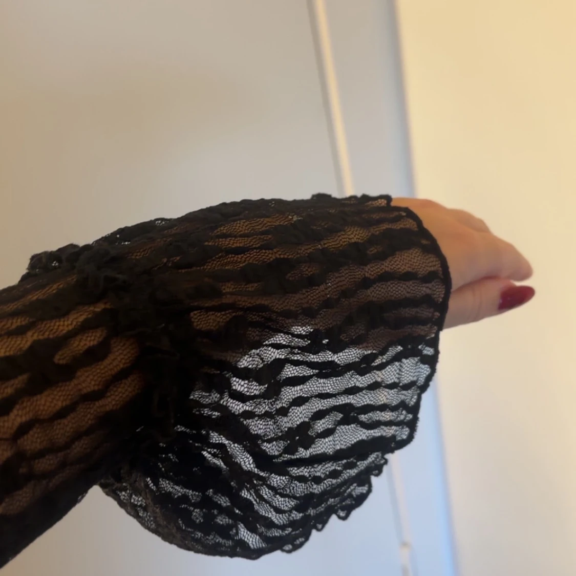 Svart spetsblus från Vero Moda - 1