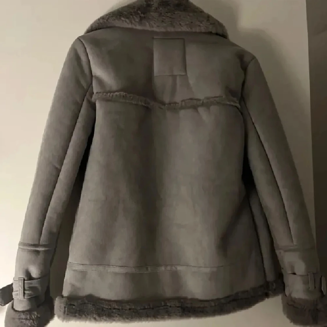 Grå jacka från Hollister - 2