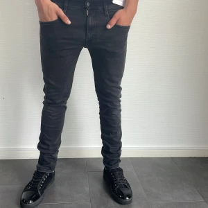  Replay ANBASS jeans 33/32 - Replay ANBASS jeans: pris:499kr| Storlek:W33 L32|Skick:9,8/10| Hör av dig vid minsta lilla fundering eller fråga| 