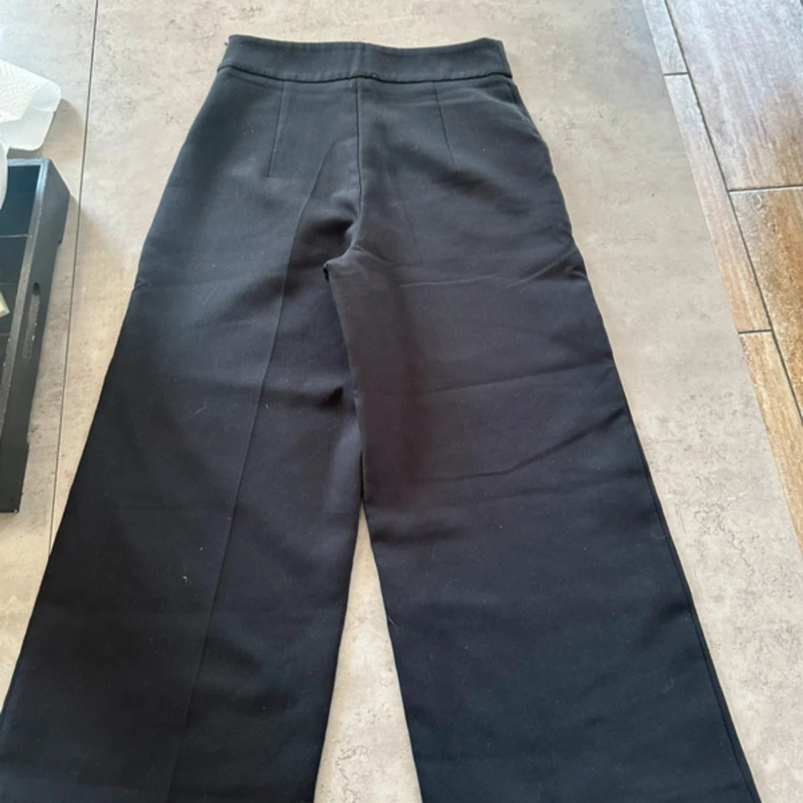 Svarta wide byxor från Dilvin Basic - 1