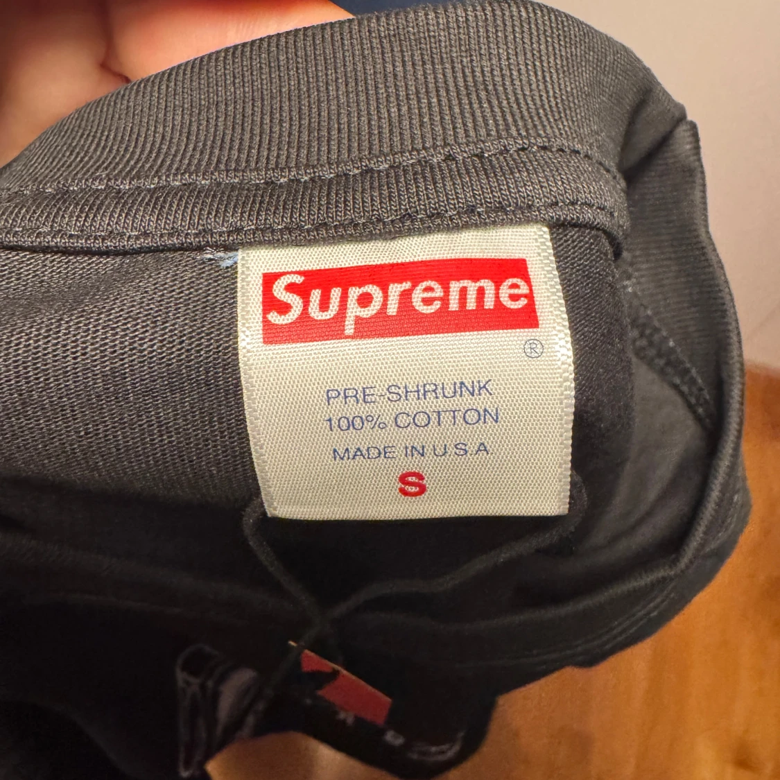 Supreme svart t-shirt med tryck - 2