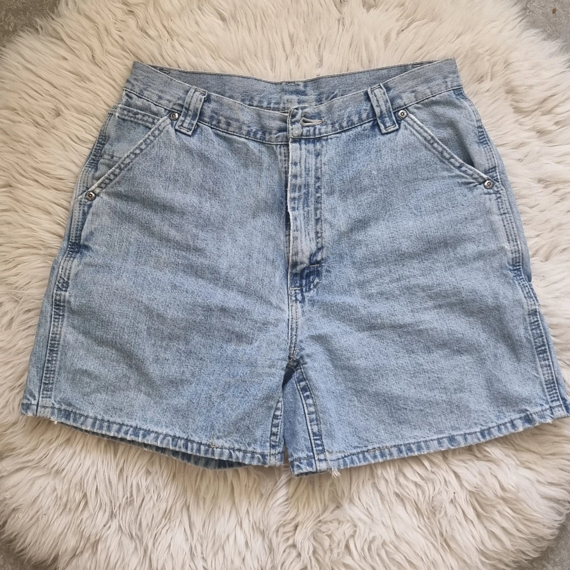 Ljusblå jeansshorts från Lee, M