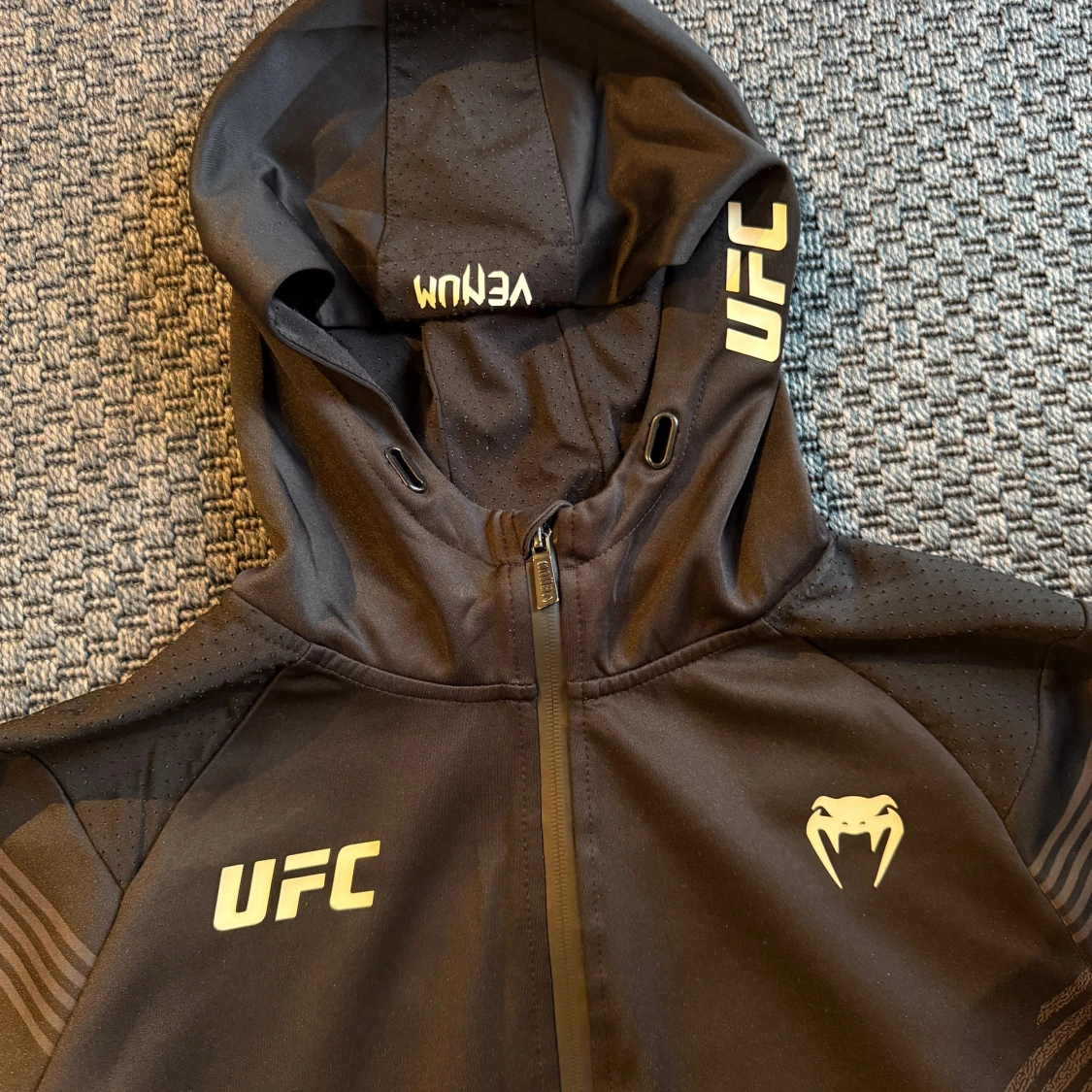 UFC hoodie  - 1