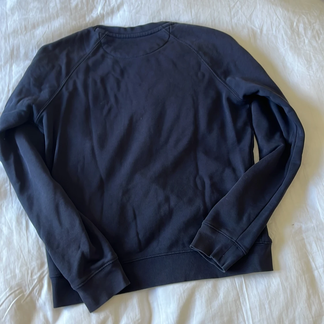 Mörkblå sweatshirt från GANT - 3