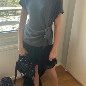 Svart volangkjol - Snygg volangkjol från Kapphal. Storlek 158/164💕 skriv vid frågor💞