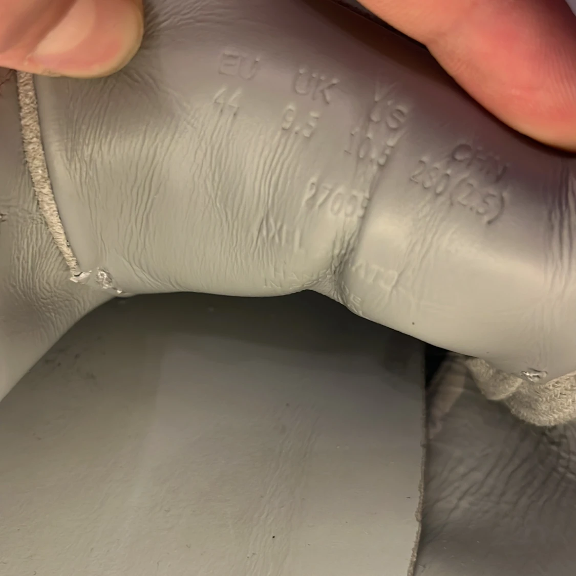 Grå sneakers från Axel Arigato - 4