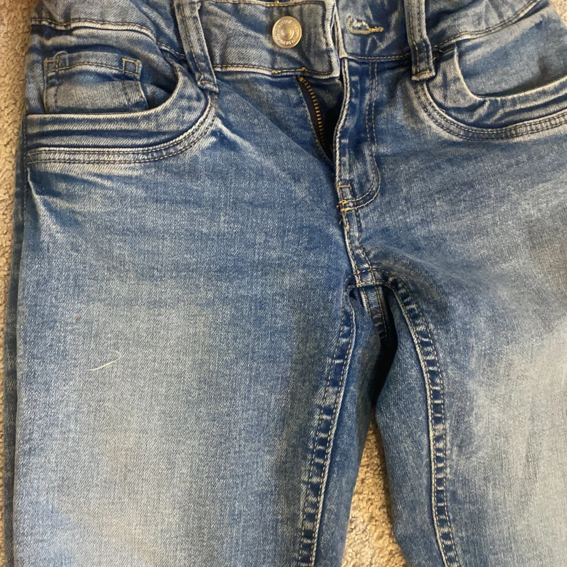 Blåa low waist jeans - 90