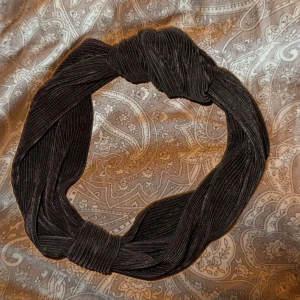 🖤Hårband glitter🖤 med en knut/opaska do włosów - Ett hårband från glitter, endast använd 1-2 gånger.🖤 Pris kan diskuteras  