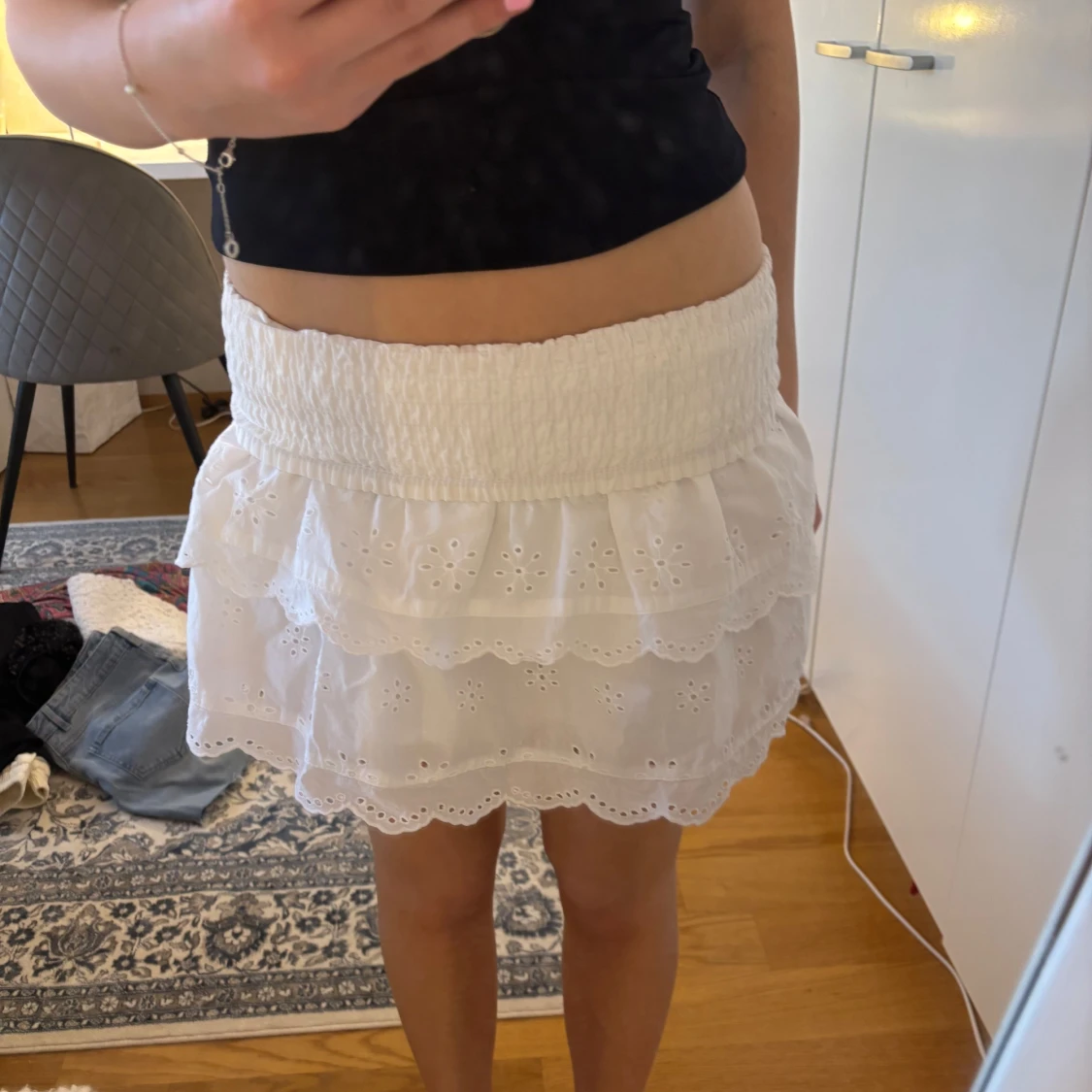 Vit volangkjol från H&M - 1