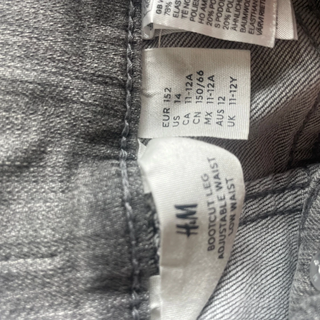 Grå bootcut jeans från H&M - 3