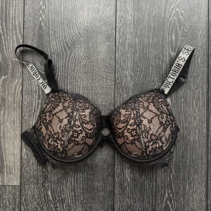 Victoria’s Secret BH - Använd 1 gång. 34C. Lite push-up.