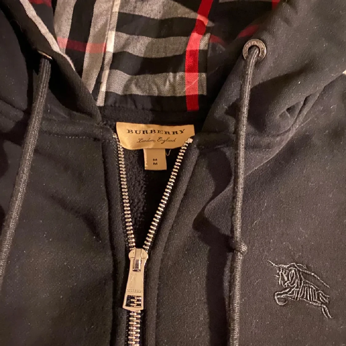 Svart burberry hoodie - 3