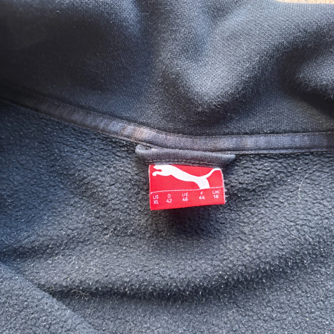 Svart zip hoodie från Puma XL - 2