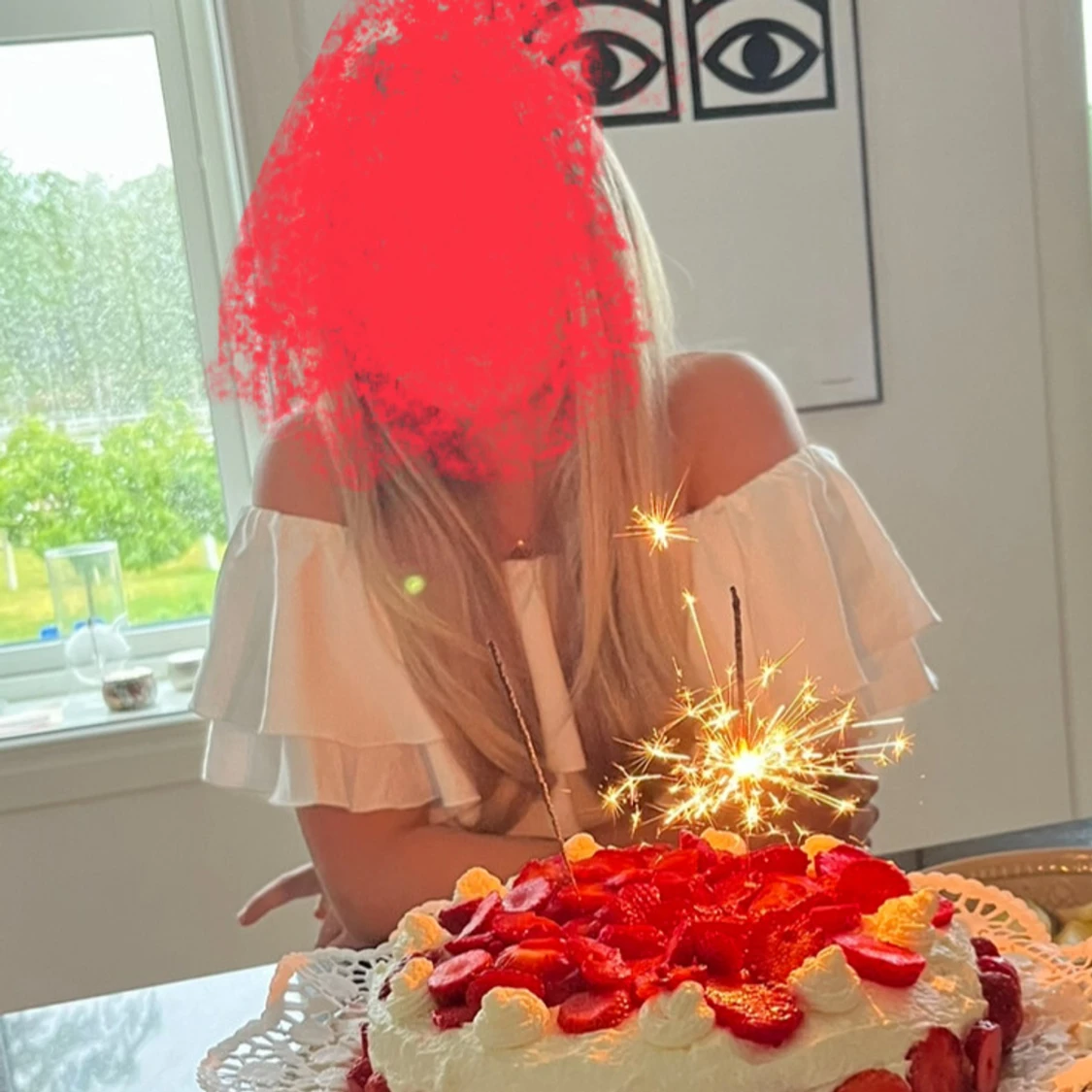 Vit offshoulder volangtopp - 1