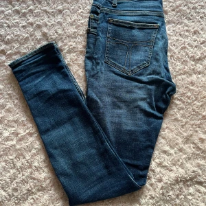 Tiger of Sweden jeans  - Säljer mina andra tiger jeans också i riktigt bra skick. Storlek W29 L32. Skriv om frågor eller bilder! Pris kan diskuteras🤝🏼