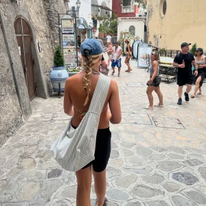 Tygväska - Hemma sydd randig tygväska! Kan sy i fler färger/ storlekar vid önskemål!🌸