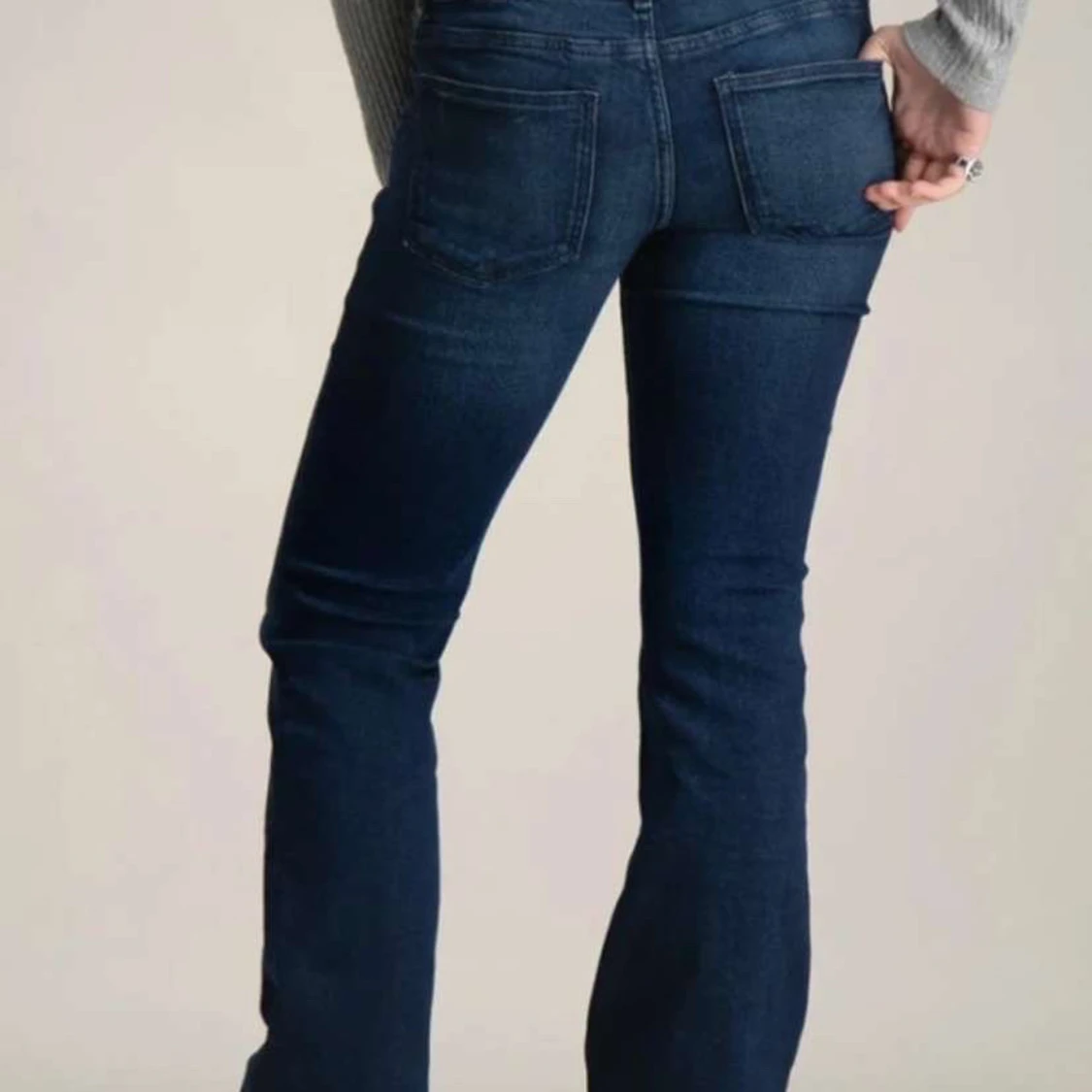 Mörkblå bootcut jeans - 1