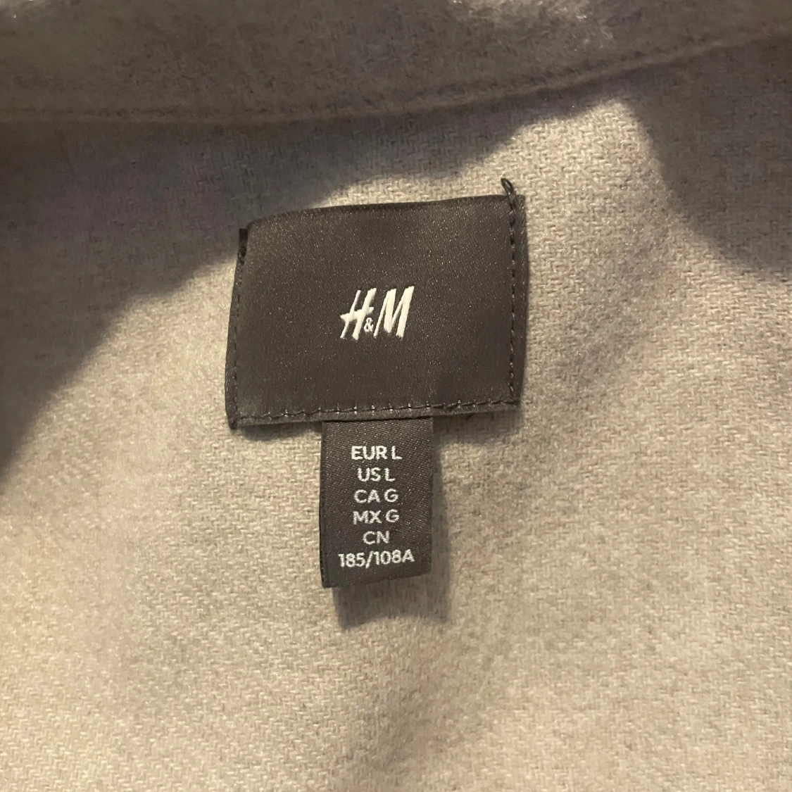 Beige overshirt från H&M i storlek L - 1