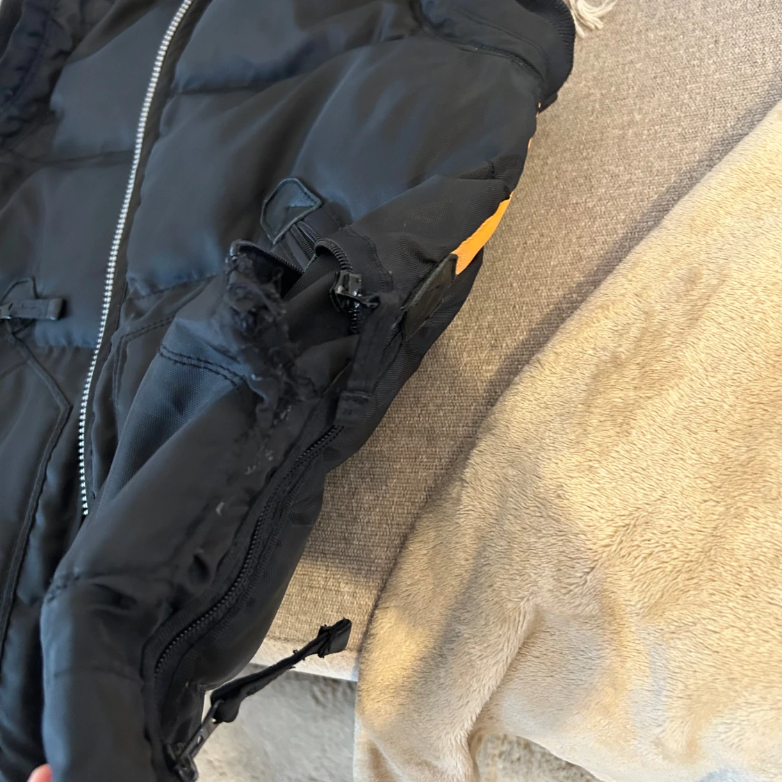 Svart dunväst från Parajumpers - 3