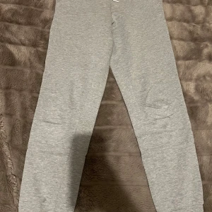 Grå mjukisbyxor  - Jättesköna mjuka sweatpants 