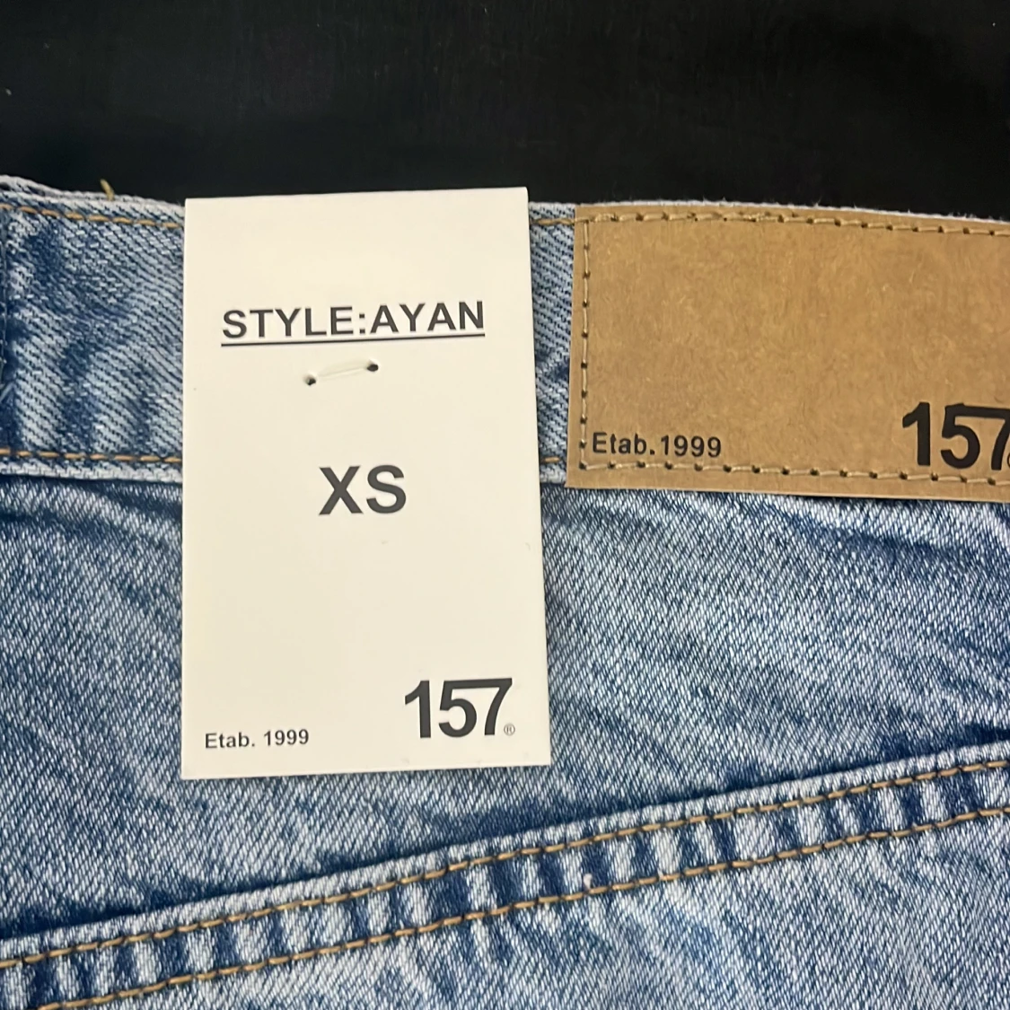 Blå jeansshorts med slitningar 157 XS - 2