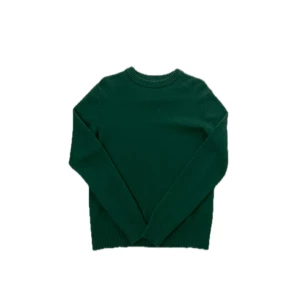 These Glory Days tröja. - These Glory Days tröja. Storlek S. Grön. Väldigt skönt stickat material som kan användas både på jobb/skola eller att chilla i hemma. Modellen är 184cm. 