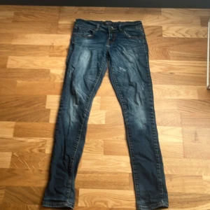  Replay jeans - Ett fint par blåa jeans byxor från replay hör av er för fler svar.