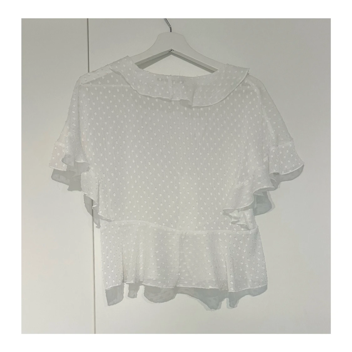 Vit volangblus från Zara - 1