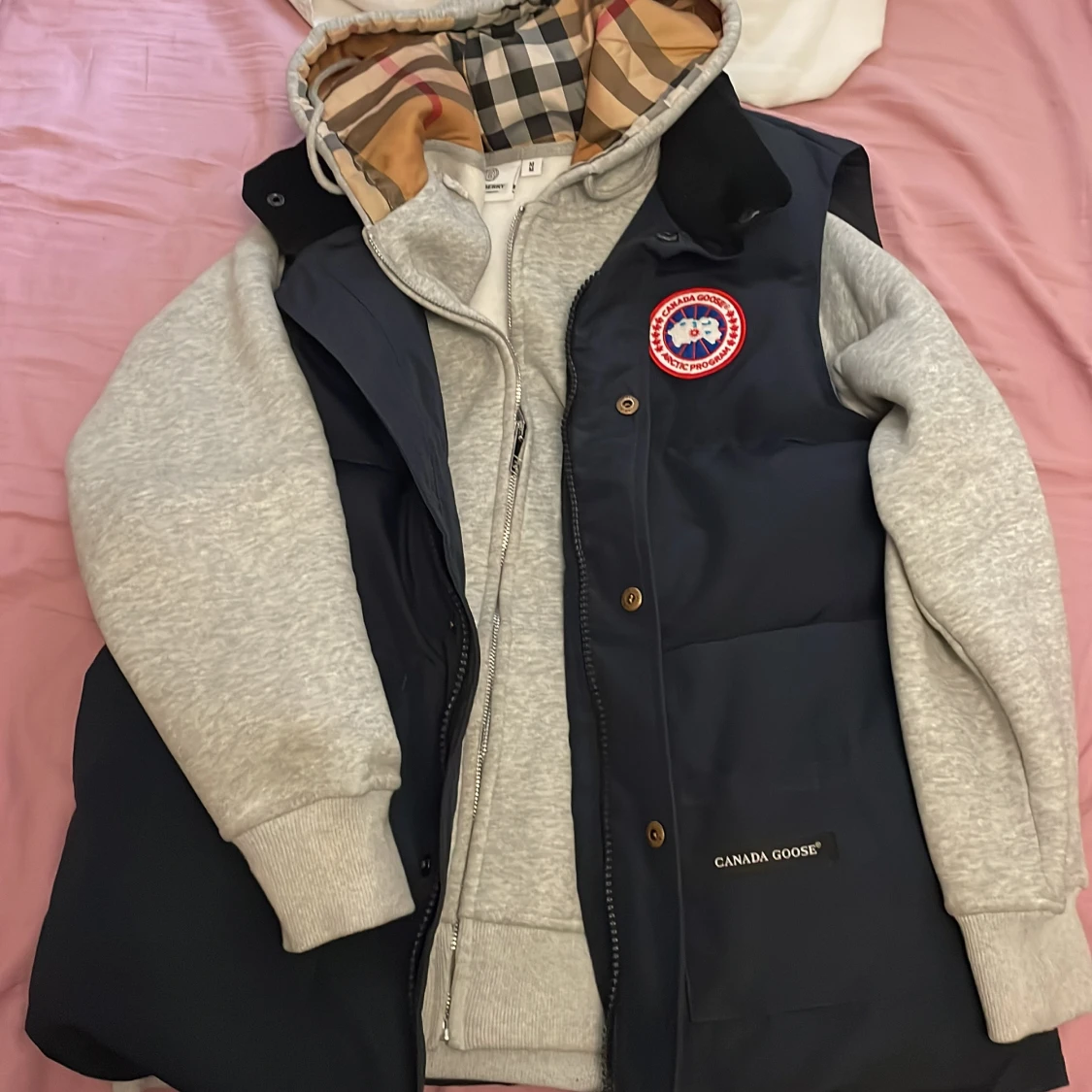 Mörkblå dunväst från Canada Goose