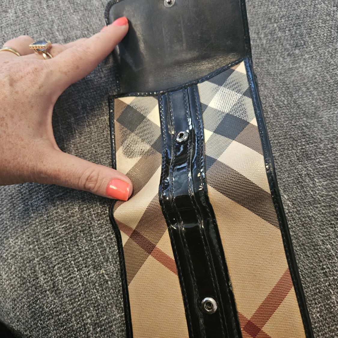 Rutig plånbok från Burberry - 1