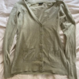 Grön kofta - Jättefin, dock lite nopprig. Inget som syns när den är på.