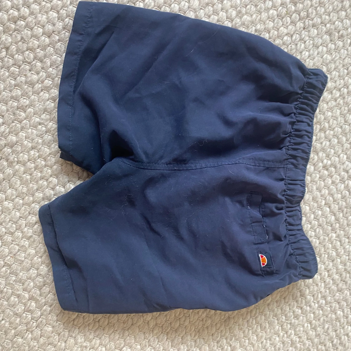 Mörkblå badshorts från Ellesse - 1