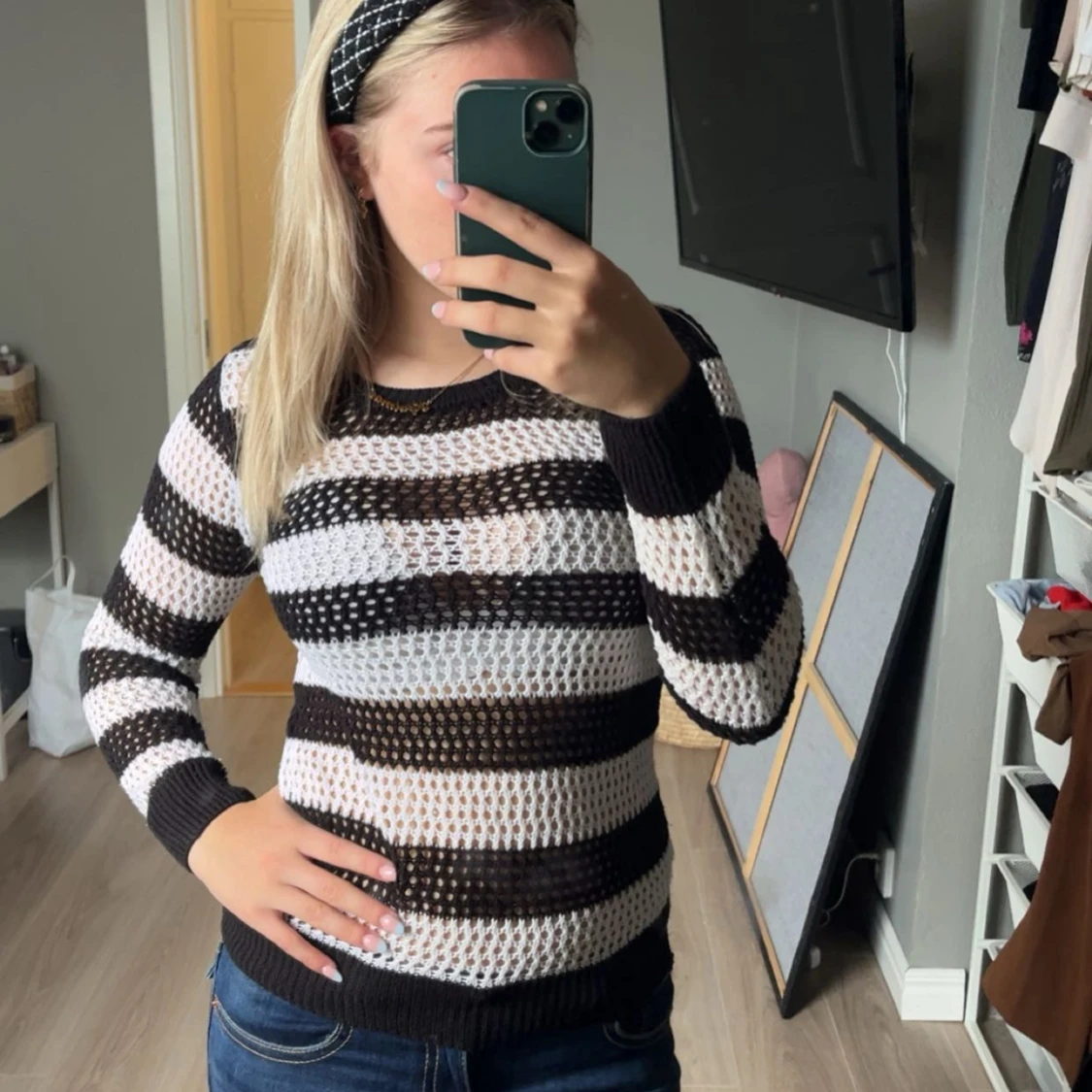 Randig stickad tröja svart och vit