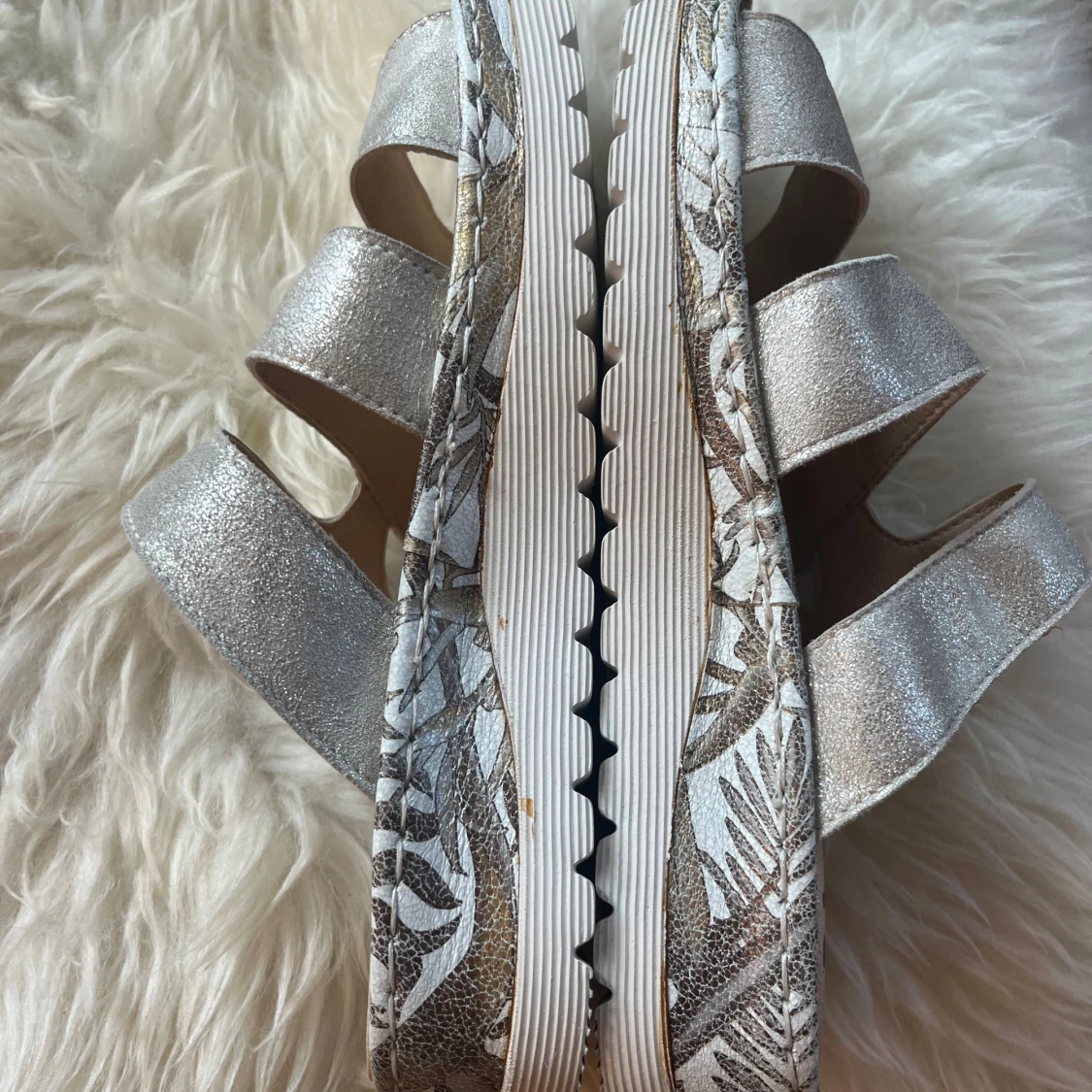 Silvriga sandaler från Brako, strl 37 - 4